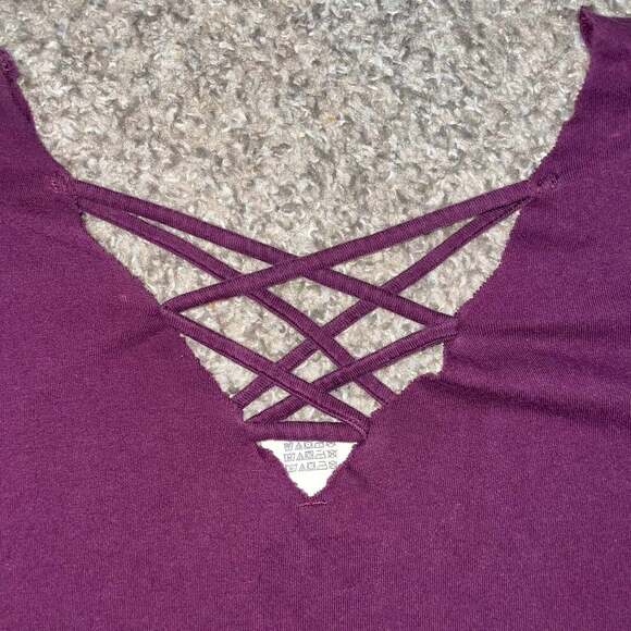 Victoria's Secret PINK V-Neck Short Sleeve T-Shirt Burgundy Women's XS - Picture 2 of 4